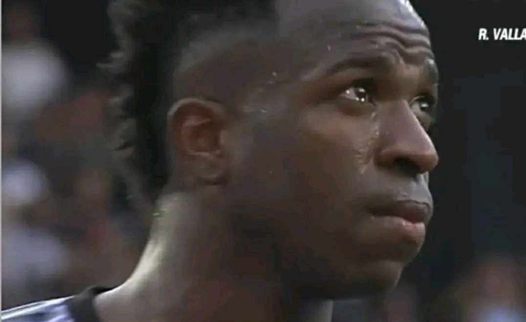 Don_Chimpaga's tweet image. You give her your best years o. But she give another guy de best version of herself wey you pray for.! 🤦‍♂️ 🫰✍️