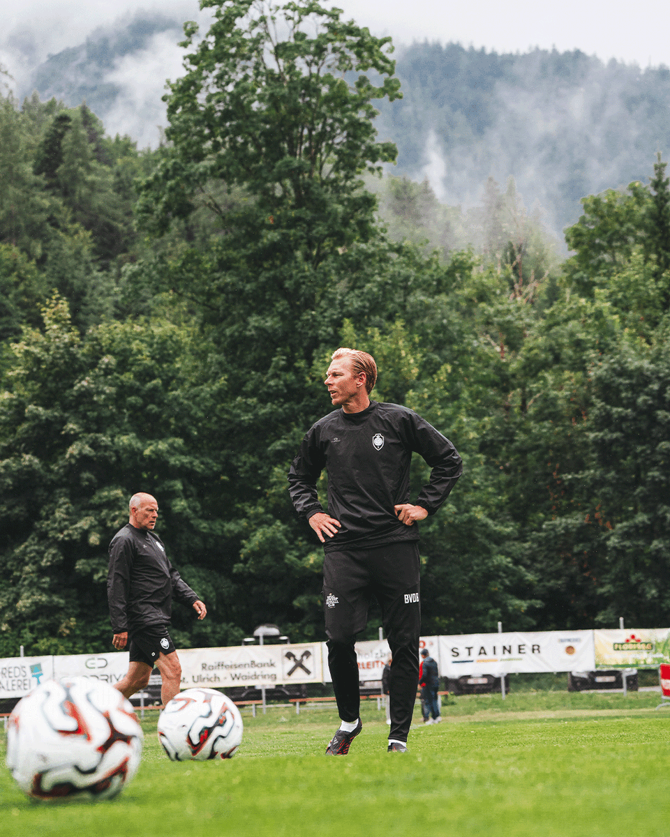 official_rafc's tweet photo. 🧤💥 #PreSeason #RAFC https://t.co/GIOYB37y57