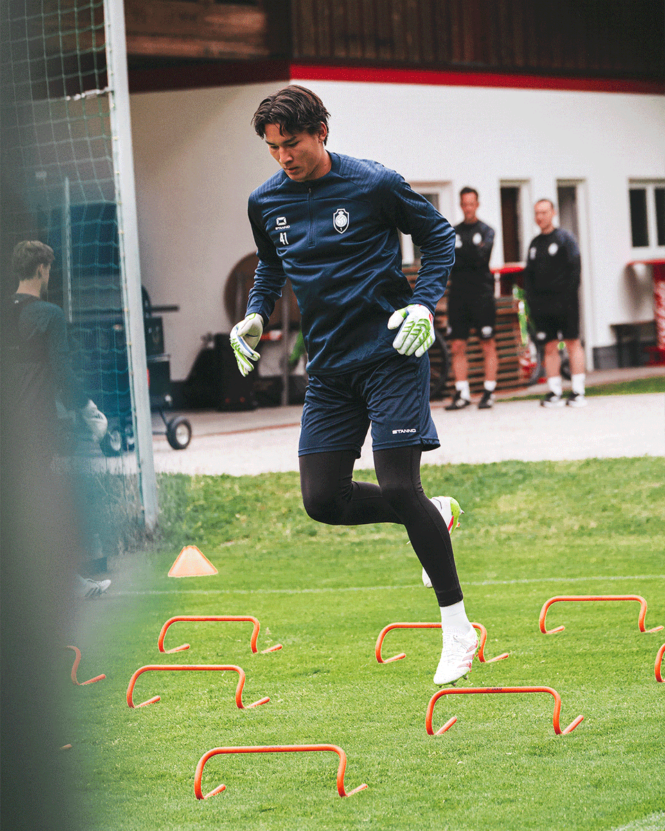 official_rafc's tweet photo. 🧤💥 #PreSeason #RAFC https://t.co/GIOYB37y57