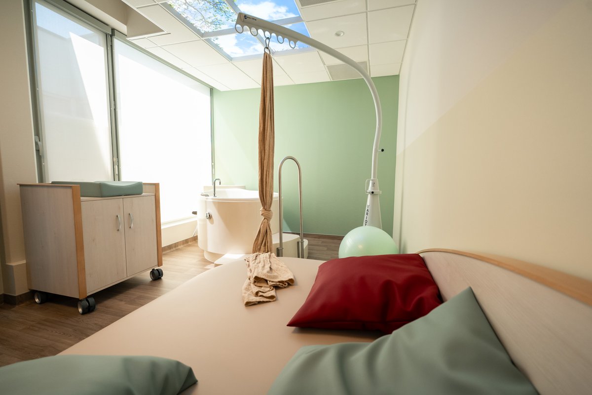 👶La maternité de Romilly-sur-Seine (hôpital Maurice Camuset) propose désormais une salle d'accouchement nature aux futures mamans ! Une réalisation soutenue par le Département de l'Aube inaugurée hier ✂️