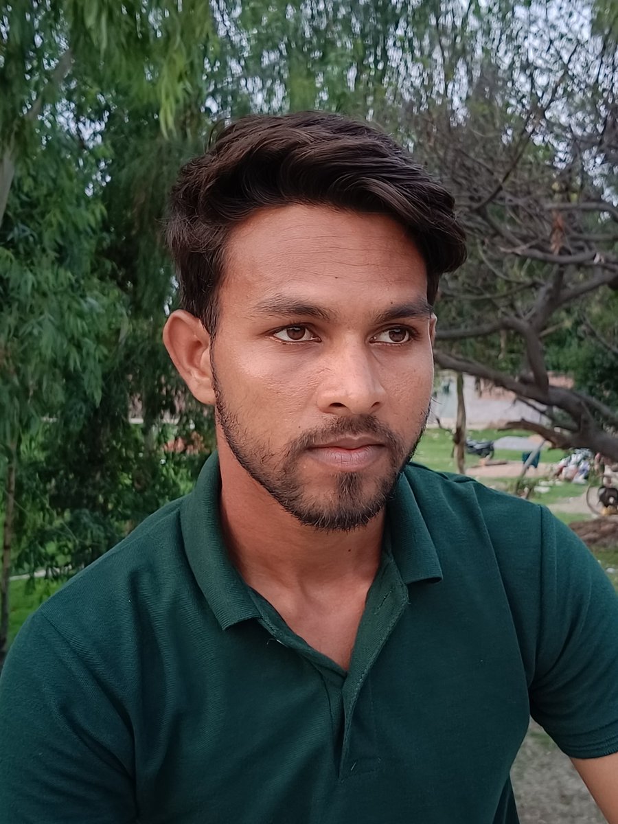 Ravikumarvlog's tweet image. Aaj photo chhat se li है,
कल thumbnail duniya देखेगी!
Abhi struggle है…
lekin yehi toh kahani को खास बनाता है!&quot;

#BannRahaHoon #ReelLifeToRealLife #RaviTheBeliever 
#ravikumarvlogs