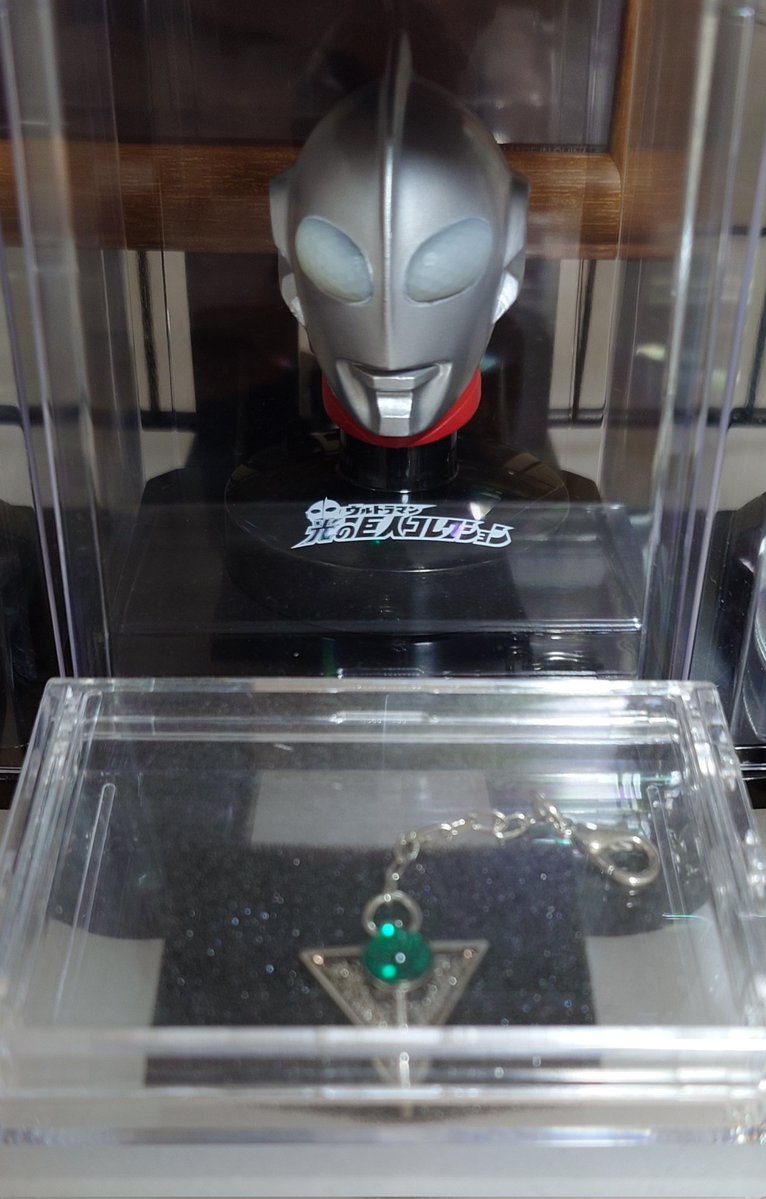 tarinaikotoba's tweet image. 生まれて初めて出会って、
生まれて初めて好きになった
ウルトラマン!!
ウルトラマングレート
今見てもやっぱりハンサム!!
永遠なる勇者!!(≧▽≦)(≧▽≦)