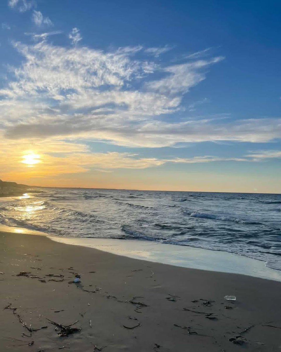 RefaeeSoma60285's tweet photo. البحر وجماله 🫶 https://t.co/j1ZQsItpS3