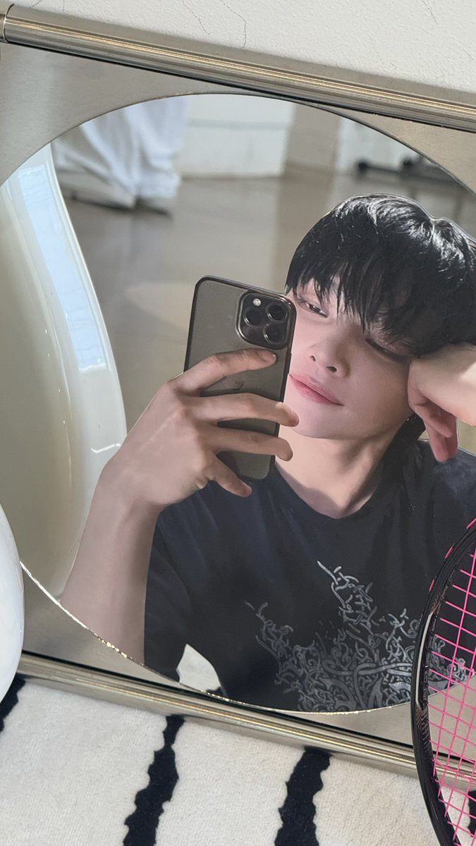 차카니가득 ㅎㅎ

#HIGHCLEAR_WENO
#빨리무대에서만나고싶어요