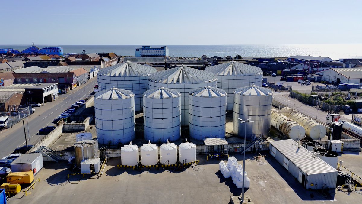 Our terminal at Great Yarmouth plays a key role in supplying Nitrasol liquid fertiliser to farms located in East Anglia!

Strategically positioned and professionally managed, it’s part of the reliable, national network behind every on-time delivery.