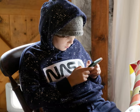 CanHealthwatch's tweet image. Children limiting own smartphone use to manage mental health, survey finds theguardian.com/technology/202β¦
π πΌπΏπ² π»π²ππ β’ CanadaHealthwatch.ca π