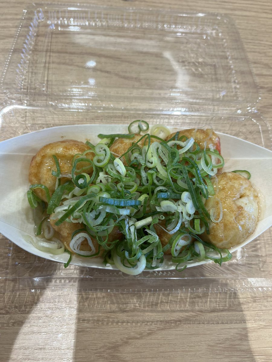 関東から仕事で日帰り神戸、、、滞在1時間😭移動14時間、、、
たこ焼きは美味かったぜw