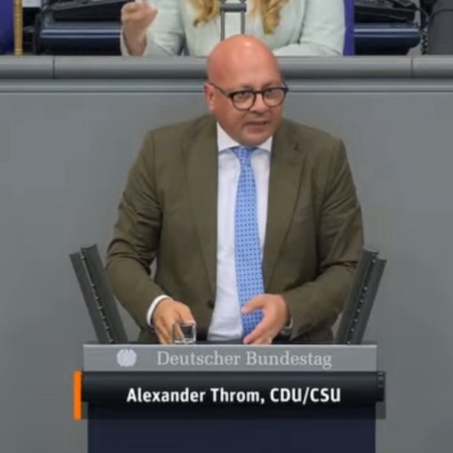 cducsubt's tweet image. Die #Migrationswende hat begonnen & ist unabdingbar für unser Land: „Wir brauchen eine dauerhafte, eine nachhaltige Reduzierung der Ankunftszahlen in Deutschland & dafür tritt diese Koalition ein", so @alexander_throm.
