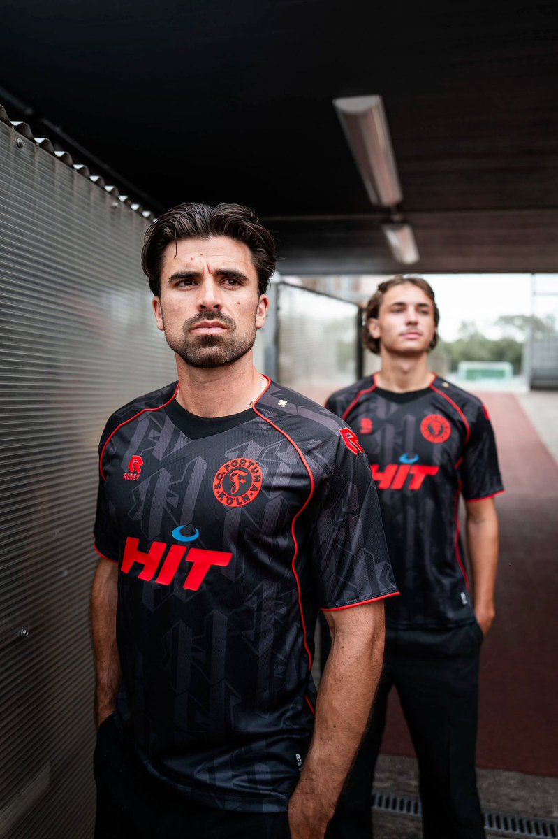 Robey est dans la cour des grands avec ce maillot