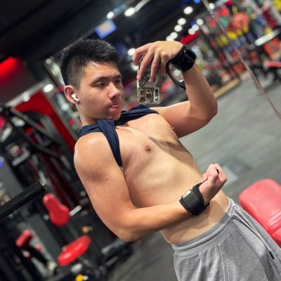 總柴老大需要罐罐 tweet media