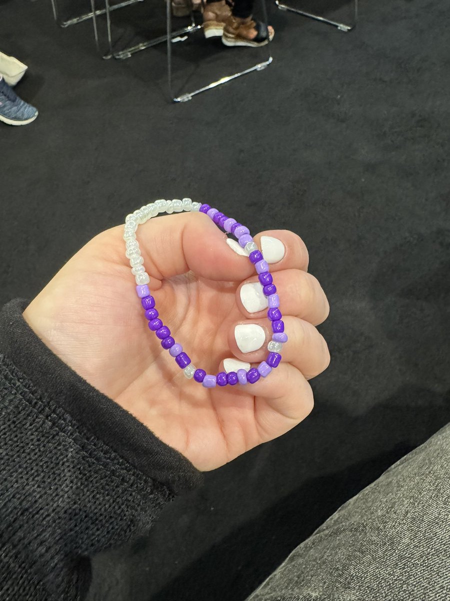Just out here at #CSTA2025 with <a href="/Kira_Learning/">Kira</a> making binary code bracelets 🎉 

#TeachwithKira #CSTA #ComputerScience <a href="/csteachersorg/">CS Teachers Association (CSTA)</a>