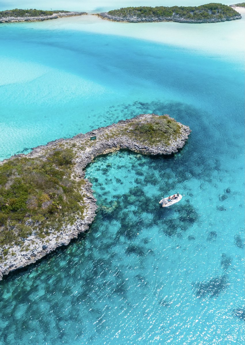 AdamStewart's tweet image. Happy Independence Day to the beautiful Bahamas 🇧🇸 A nation of vibrant spirit, boundless beauty, and deep personal meaning for my family and me. #BahamasIndependenceDay