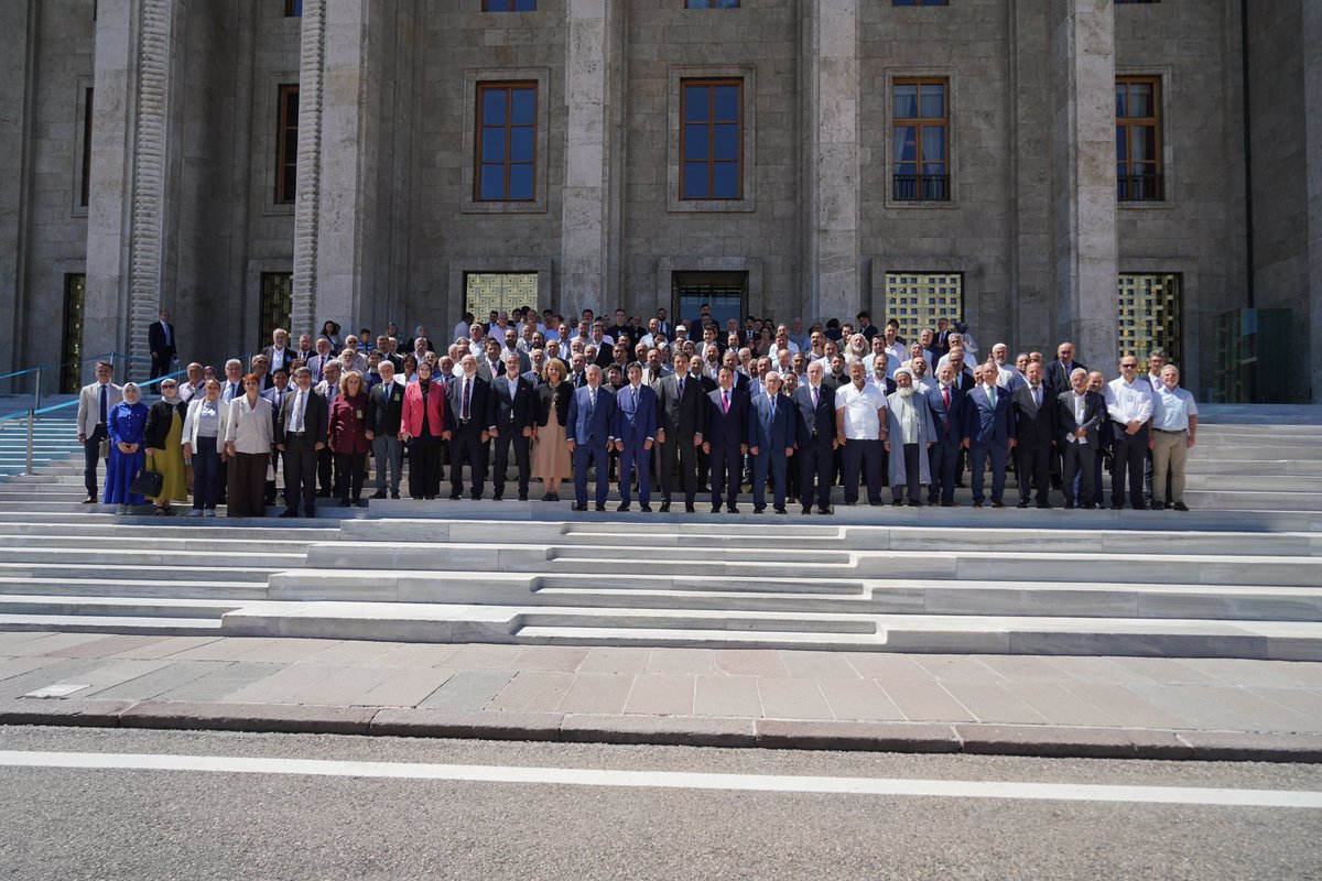 Biz bu düzeni değiştireceğiz. #YeniYol