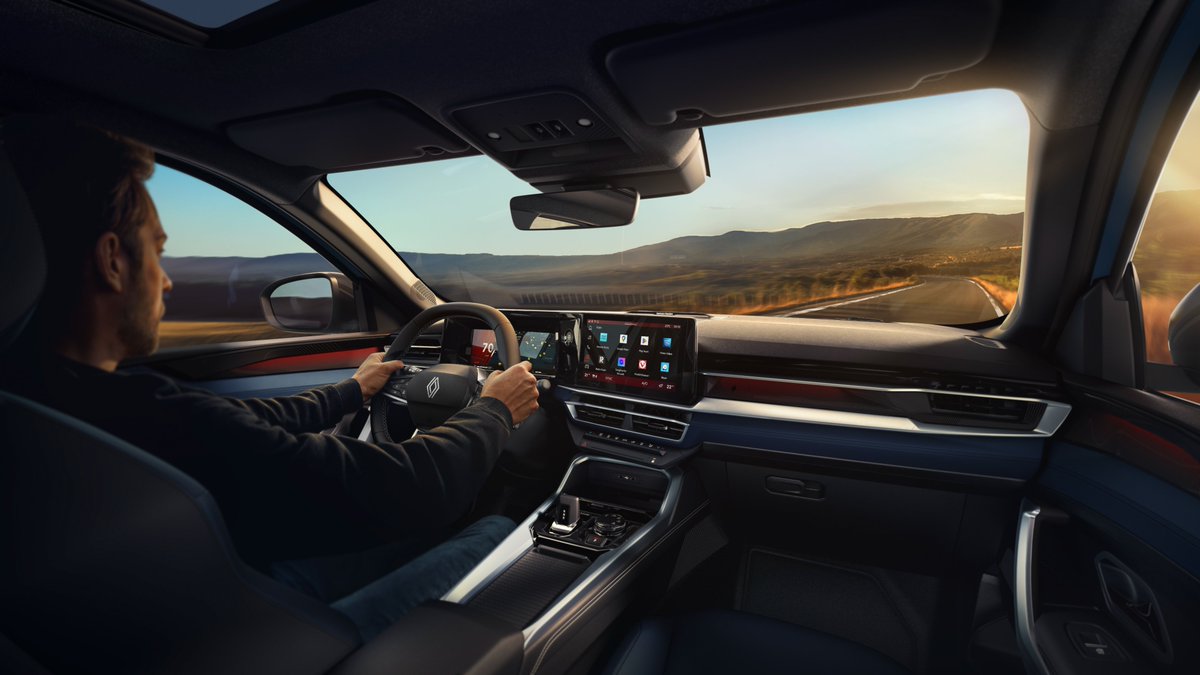 FLAŞ / 
Bursa'ya bir otomobil üretimi daha geliyor. 
* Renault, yeni C-SUV modeli Boreal'i Bursa'da üretme kararı aldı. 
* Üretim 2026'da başlayacak ve 54 ülkeye Bursa'dan ihraç edilecek. 
* Tam hibrid Boreal'in batarya Oyak Renault tarafından, elektrik motoru ise Oyak Horse