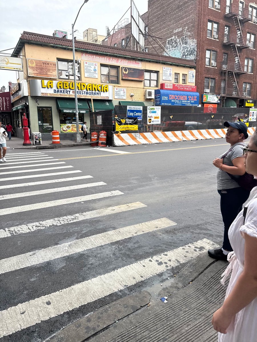 voteshekar's tweet image. Thanks DSNY for the quick assist this morning— making sure people have a clean commute!