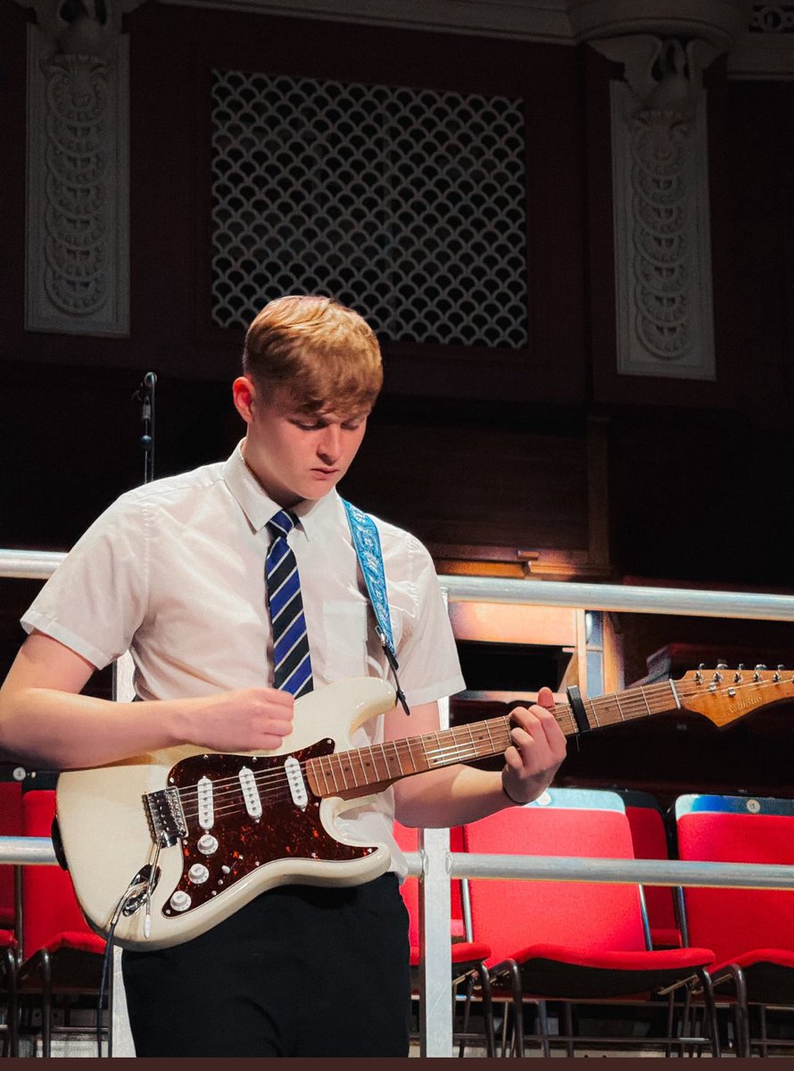 Terrace9Club's tweet image. Alex (Drummer) Ellis (guitarist Sound checking at St George’s hall a few months back!🔴🟠