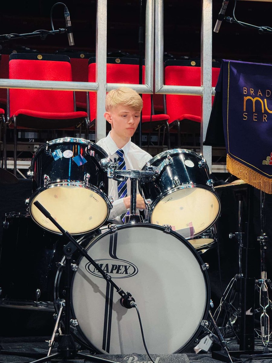 Terrace9Club's tweet image. Alex (Drummer) Ellis (guitarist Sound checking at St George’s hall a few months back!🔴🟠