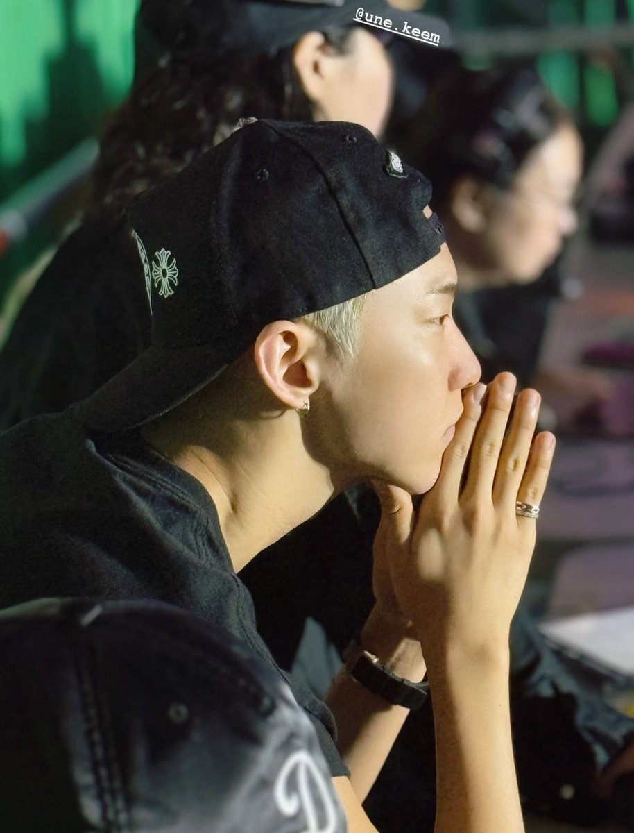 hcwooist's tweet photo. hoshi must really ADORE working with woozi because everytime he has a project with him (beam and now warning) he can’t help but post the whole behind the scenes to us like a countdown everyday https://t.co/qJUVW98PtH
