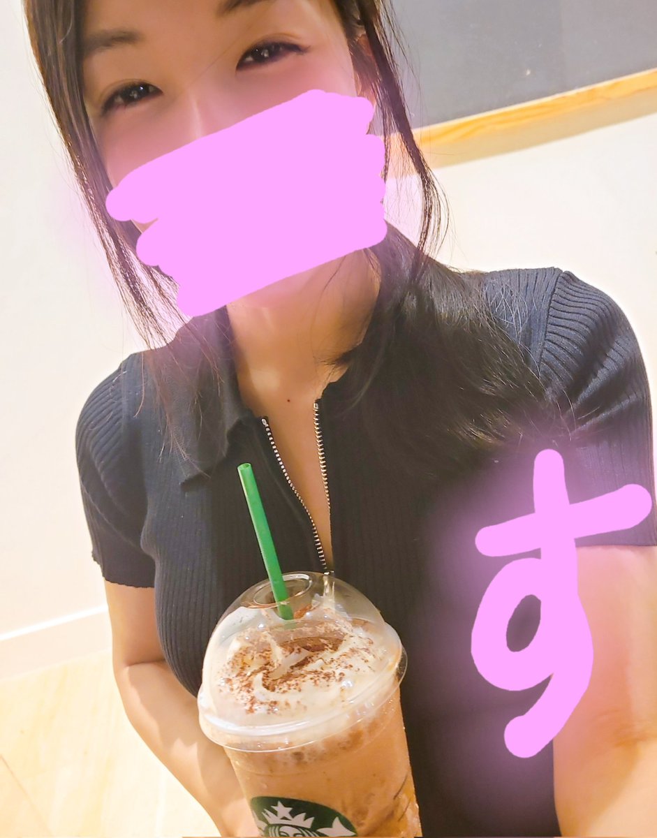 keepsmilingvvv's tweet image. スタバ来ちゃった☕✨
ダークモカチップフラペチーノのシトラス果肉🍋

夏っぽくて爽やかで美味しい😋🎵🎵