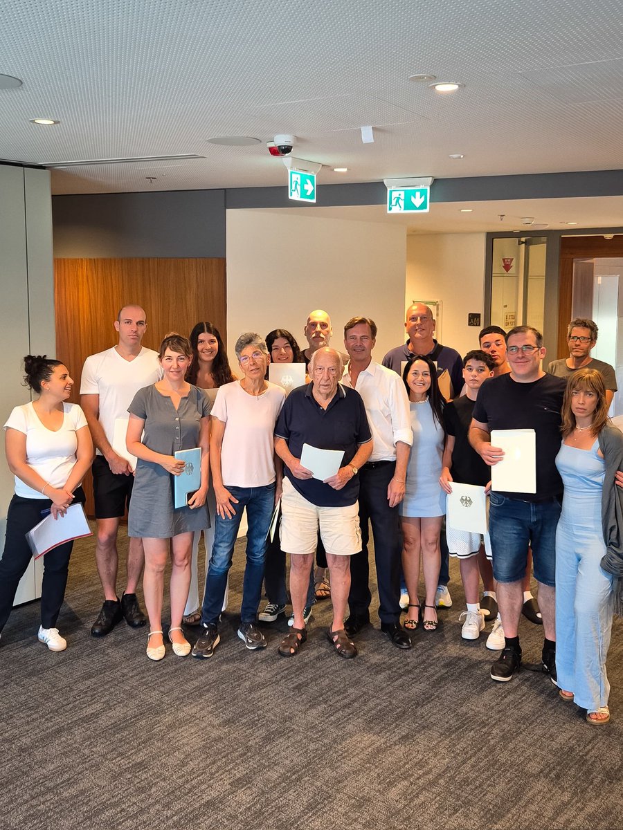 GerAmbTLV's tweet image. „A sign of trust into a new Germany which has learned from its past“ - giving (back) German citizenship to Holocaust survivors like Zeev Davidovitz and their families is always a beautiful and moving act. Welcome, fellow Germans!