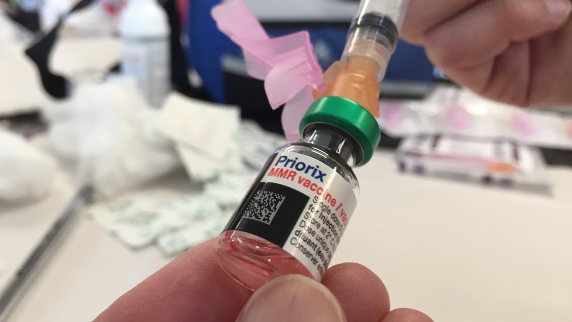 CanHealthwatch's tweet image. Some Alberta hospitals triaging probable measles patients in vehicles cbc.ca/news/canada/edβ¦
π πΌπΏπ² π»π²ππ β’ CanadaHealthwatch.ca π