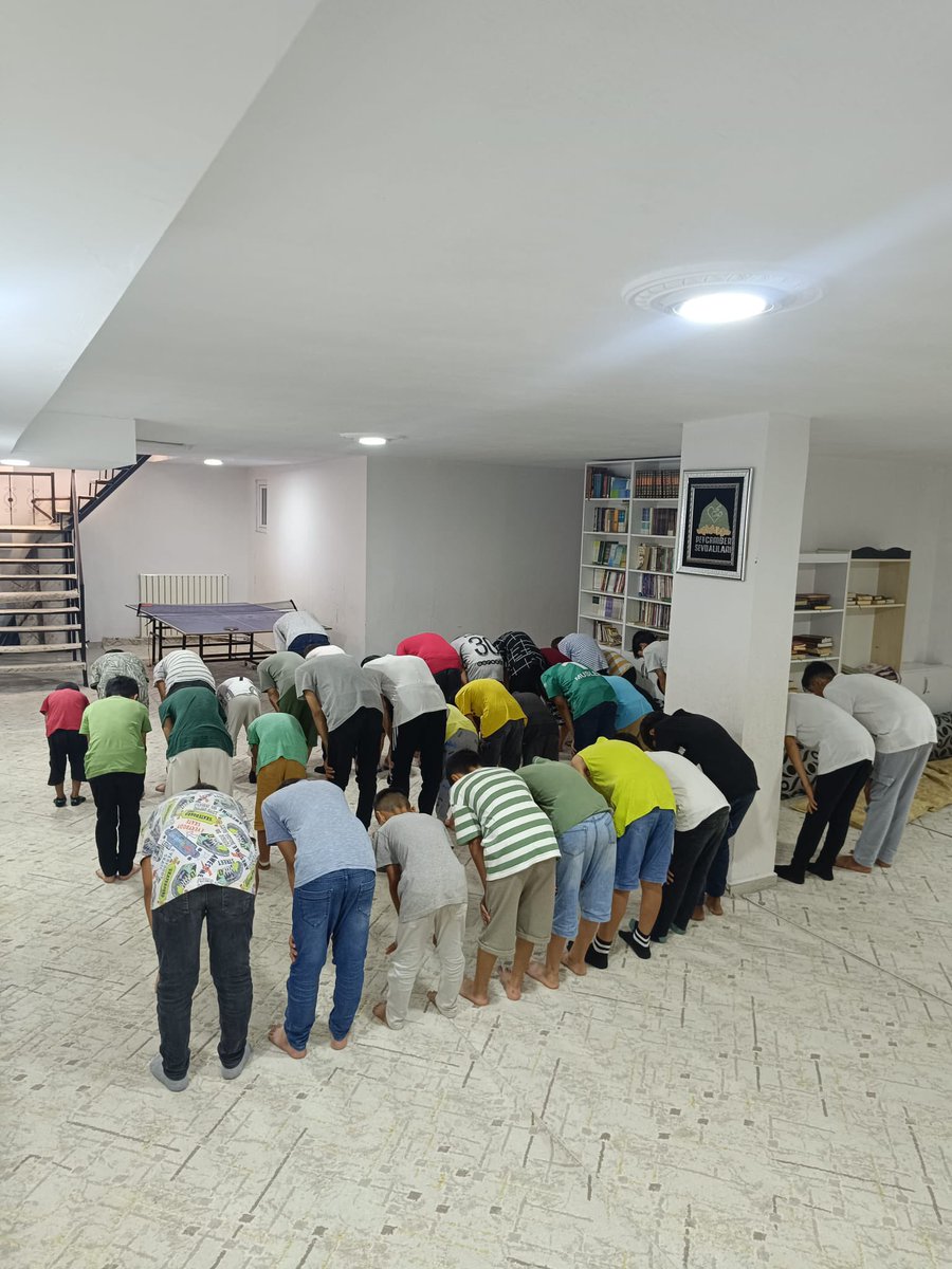 TÜGVA Dargeçit İlçe  Temsilciliği olarak yaz okulumuzun ilk haftasını tamamladık.

Öğrencilerimizle namaz ve Siyer dersleriyle  hem öğrenmenin hem de maneviyatın hazzını yaşadı.🧎‍♂️‍➡️🕌