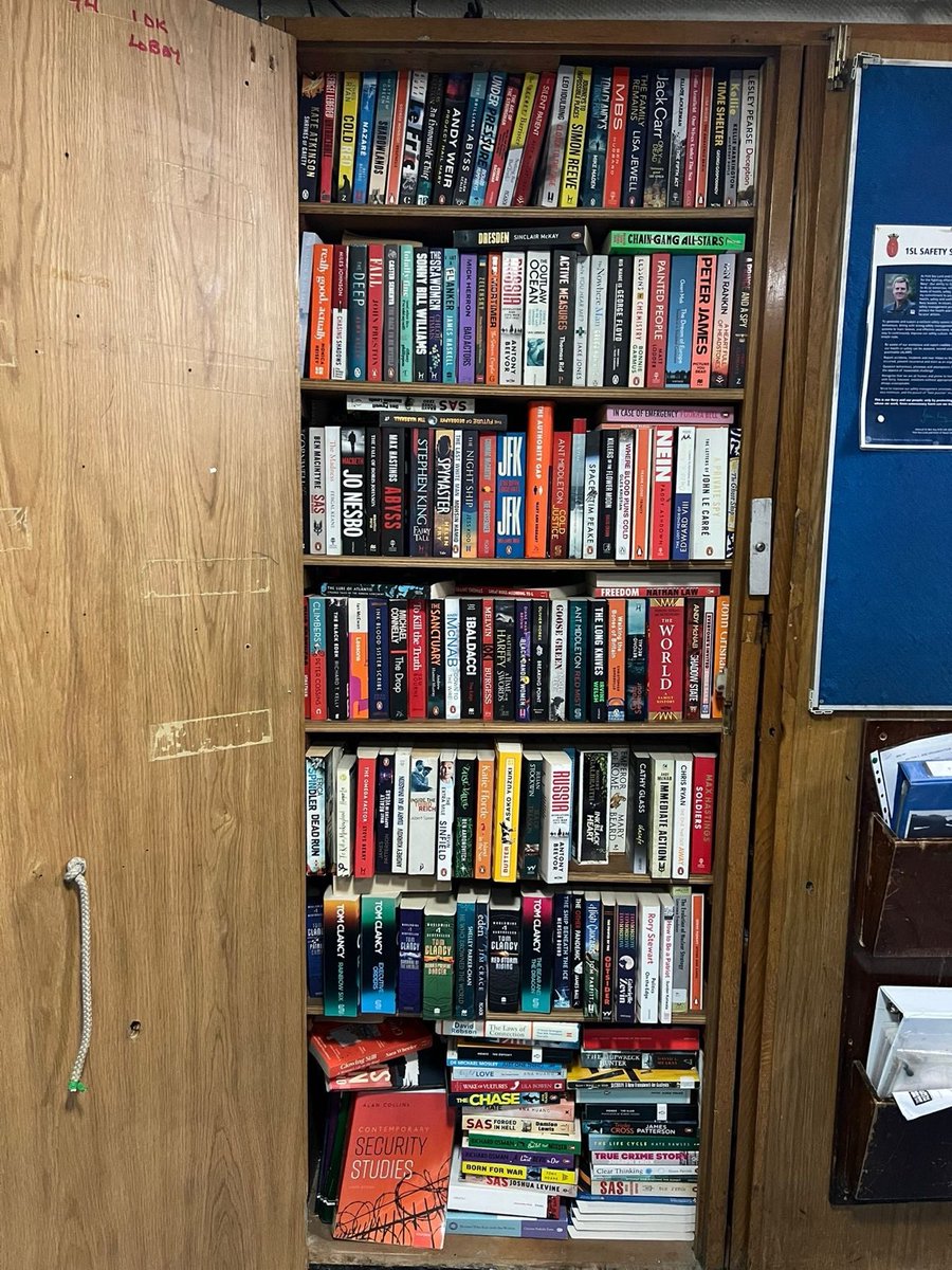 HMSMiddleton's tweet image. Life at sea isn’t all work—sometimes, it’s about getting lost in a good book. 📖⚓
Our Ship’s Library is where we go to relax and unwind during time off-watch.
If you could recommend one book for our crew, what would it be? Drop your suggestions below! 👇📚
#BookLovers