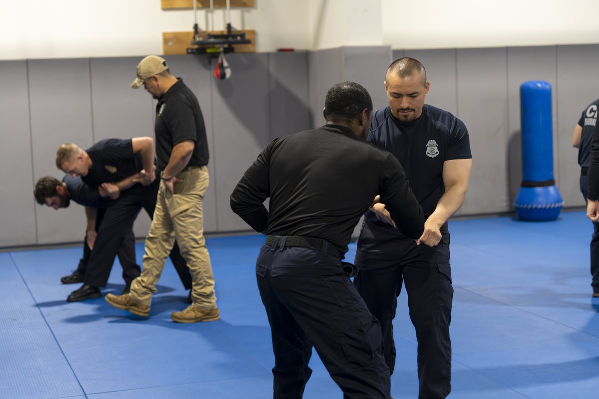 CBPLESCXD's tweet image. LESC's Less-Lethal Training Branch Instructors are working on teaching arrest and control techniques to @CBP officers and agents attending LESC's Less-Lethal Instructor Training Program (LLITP) class 2508. #LearnAboutLESC