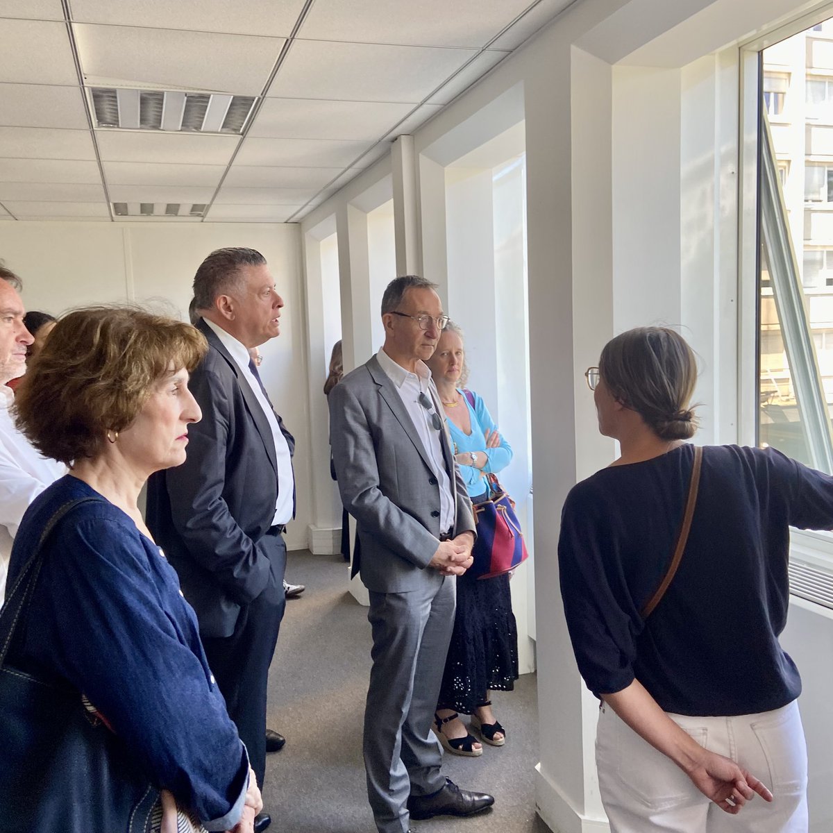FrancoisDagnaud's tweet image. Transformer d’anciens bureaux en logements : une solution concrète pour répondre aux besoins en logements des parisiens. Dans le 19e, ce projet porté par @inli_officiel offrira 131 logements pour les classes moyennes, intégrant rénovation énergétique et jardin en pleine terre.