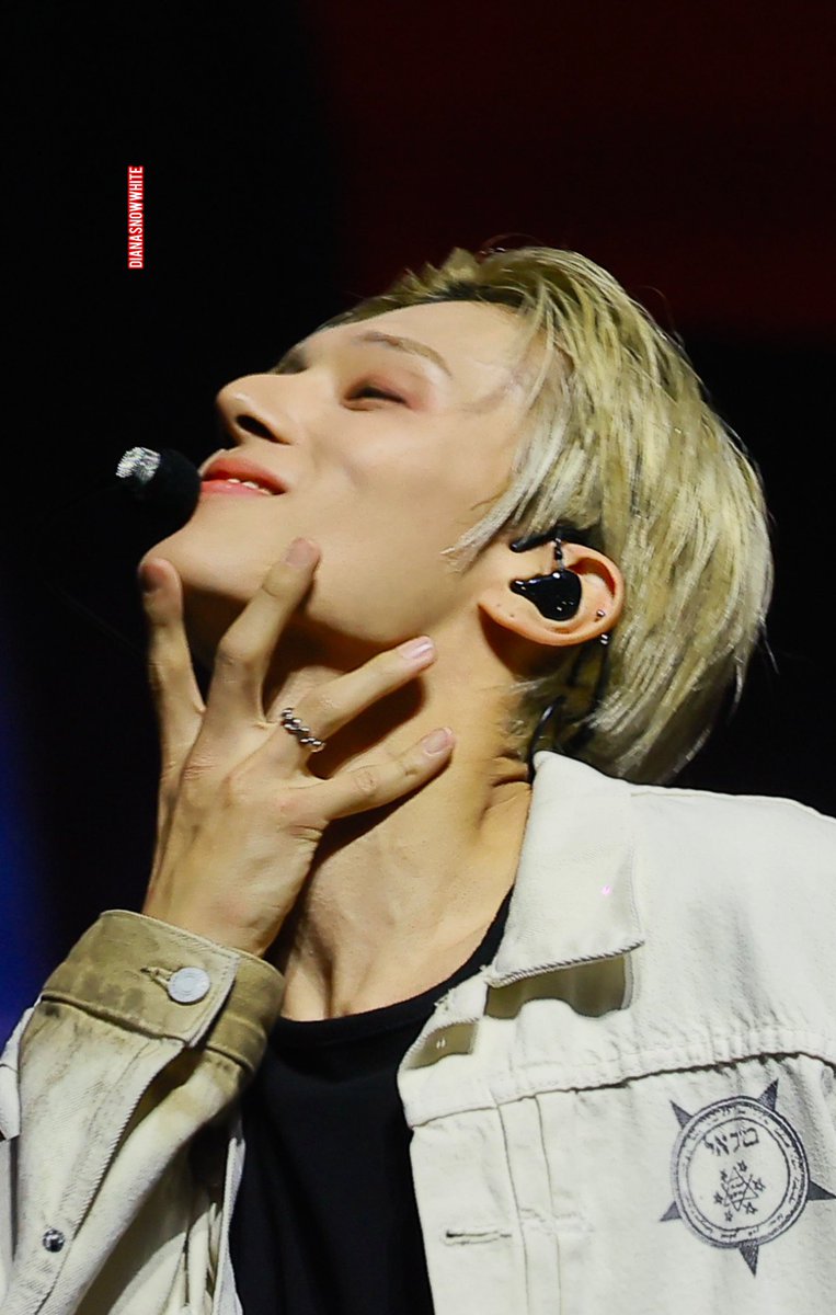 dianasnowwhite's tweet photo. 250706 우영  - 콘서트 D2
와……어떻게 이렇게 핫할 수가 있지? ;) ❤️‍🔥🔥

#WOOYOUNG #우영 #ATEEZ #정우영
#wooyoung_best #ATEEZ @ATEEZofficial https://t.co/yfDzTEBgIO
