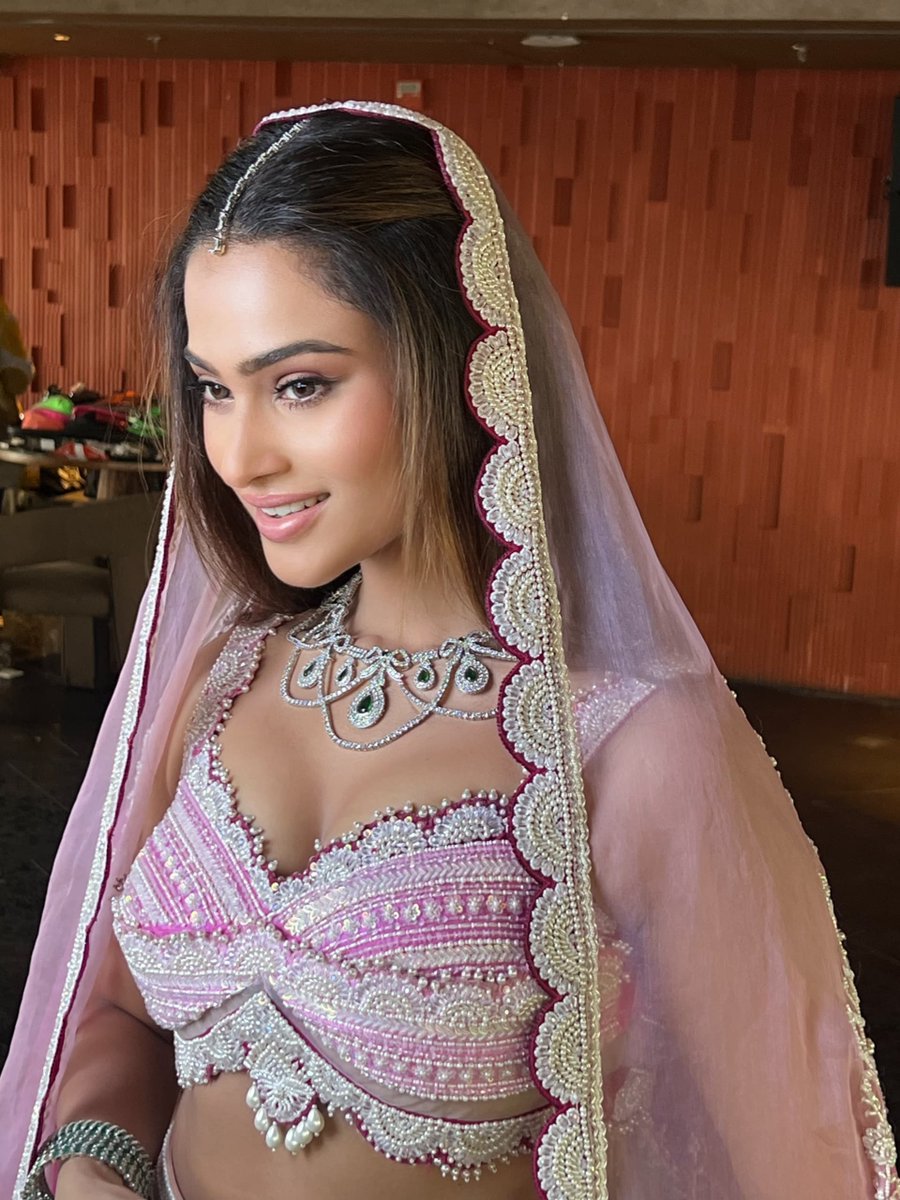 Bridal radiance meets pastel perfection 💖
A soft-glam dream crafted with luminous skin, rose-hued eyes, and sleek, flowing hair all brought to life by the magical hands of @ojasrajani ✨
Every detail whispers elegance, every moment feels like a fairytale.