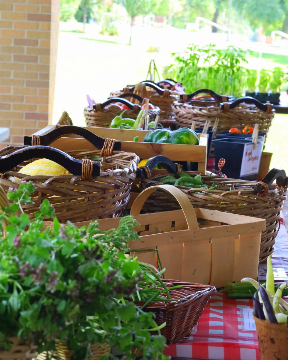 Farm Stand will be out in the B Building Pavilion, 11 a.m.-2 p.m., today, with all your garden needs. Pick from campus-grown herbs, produce and flowers. 🌺🌻🍅🌿