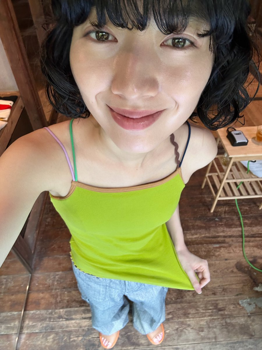 8rakazane's tweet photo. 後ろ姿が可愛すぎるキャミ、新色が出ました🫛 https://t.co/1SunX0FxdR