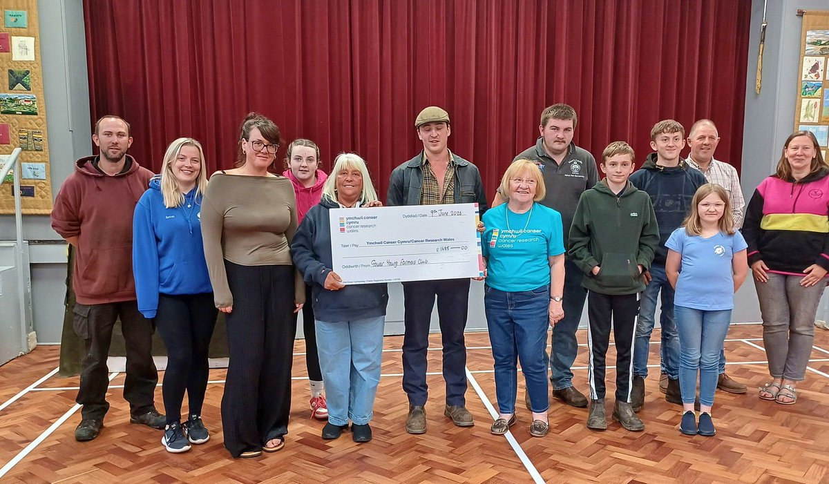 #ThankfulThursdays: thank you to <a href="/GowerYFC/">Gower YFC</a> for raising £1,685 for Cancer Research Wales!  

#DyddIauDiolchgar: diolch i Ffermwyr Ifanc Gŵyr am godi £1,685 ar gyfer Ymchwil Canser Cymru!