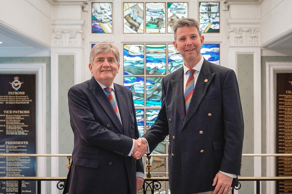 TheRAFClub's tweet image. Announcement of the New Club Chair.
With the departure of Air Vice-Marshal The Hon David Murray CVO OBE DL as the Club Chair, the Board of Trustees is delighted to announce the appointment of Air Vice-Marshal Warren James CB CBE DL, as the new Chair of the Club.
