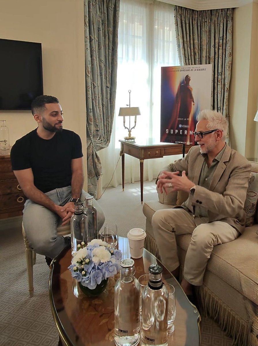 Je suis fier d’avoir pu échanger avec James Gunn. J’ai enfin vu Superman en entier. En 2025, un film de super-héros a réussi à me faire vibrer, frissonner, trembler. Et je n’ai jamais été aussi proche de pleurer au cinéma.

Superman, c’est le héros qui nous ressemble. À nous qui