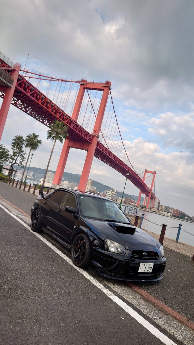 #愛車の右斜め前嫌いな奴いない