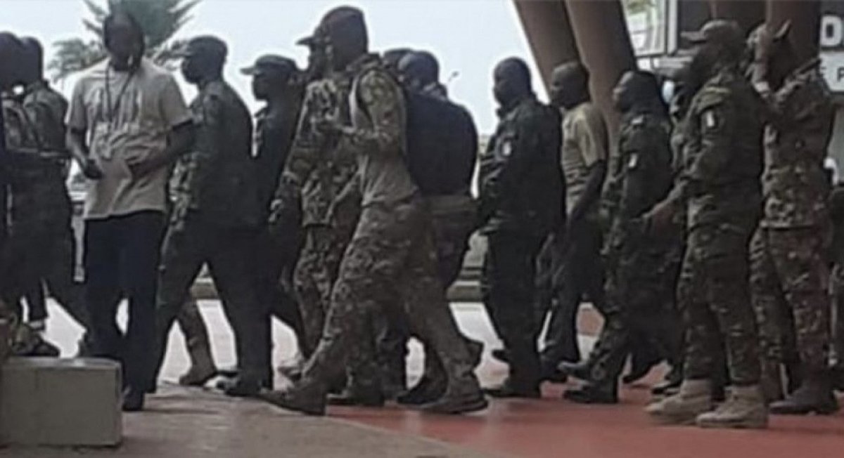 Meddy_02's tweet image. 3 ème anniversaire de l’arrestation des 49 Mercenaires, 
10/07/2022 - 10/07/2025 🇲🇱🕯️🇨🇮
Happy Block day ⛓️🥳🎊🎉