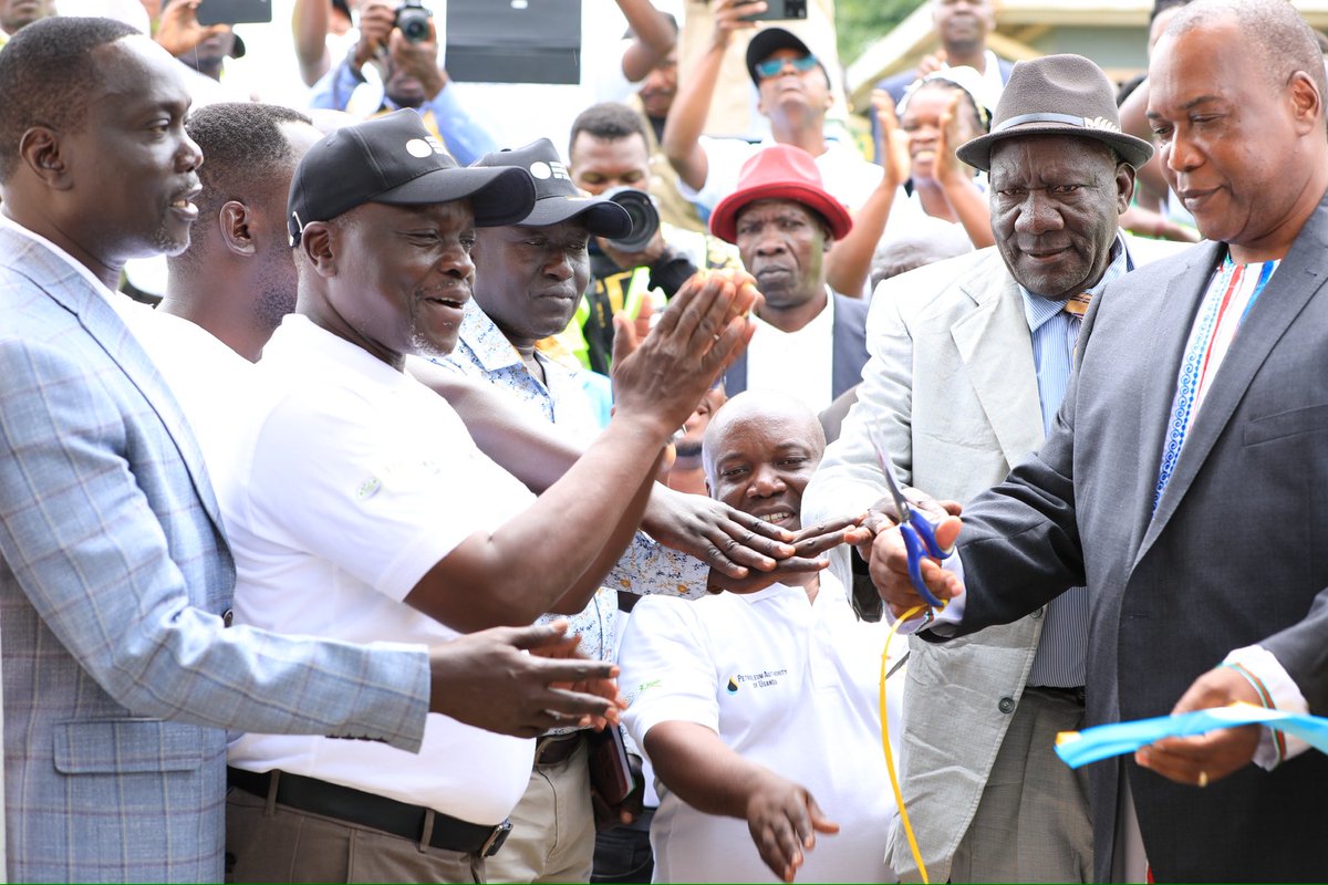 PAU_Uganda's tweet image. Happening Now:
Day 2 of the Annual Joint Oil &amp;amp; Gas Sector #WorldEnvironmentDay Celebrations is underway in Nwoya District!

@PAU_Uganda, alongside partners @TotalEnergiesUG @CNOOCUgandaLtd @UNOC_UG @EACOP_ @MEMD_Uganda and @nemaug, is participating in a range of impactful