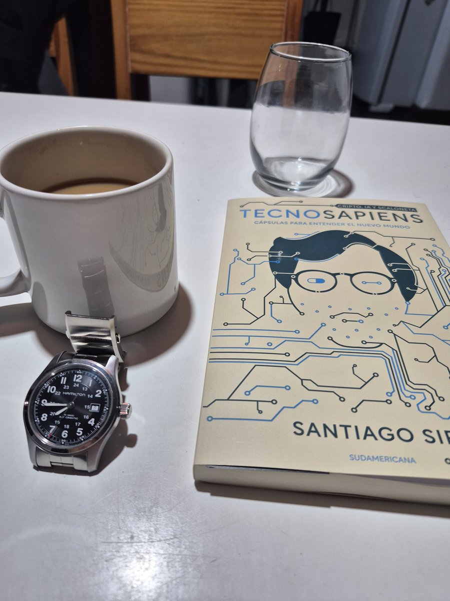 poncemic1's tweet photo. @santisiri @ycombinator @VitalikButerin #TECNOSAPIENS @santisiri   tomando impulso para  salir al mundo . Fue justo ahí que vi el café, el libro y mi reloj sobre la mesa. me sobresalte, me vi desde una dimensión paralela gritándo; me cerciore de que la agujas del reloj no se movieran; solo silencio, me dispongo a leer. https://t.co/TQeC7VlKiN