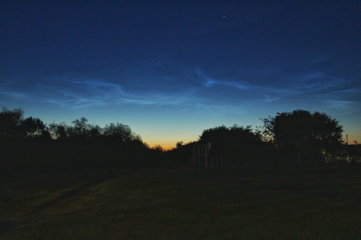 Jack March Photography📸 (@jacksweatherch1) on Twitter photo This mornings noctilucent cloud display from Stockingford Warwickshire
<a href="/StormHour/">#StormHour</a> <a href="/ThePhotoHour/">#ThePhotoHour</a> #loveukweather This mornings noctilucent cloud display from Stockingford Warwickshire
<a href="/StormHour/">#StormHour</a> <a href="/ThePhotoHour/">#ThePhotoHour</a> #loveukweather