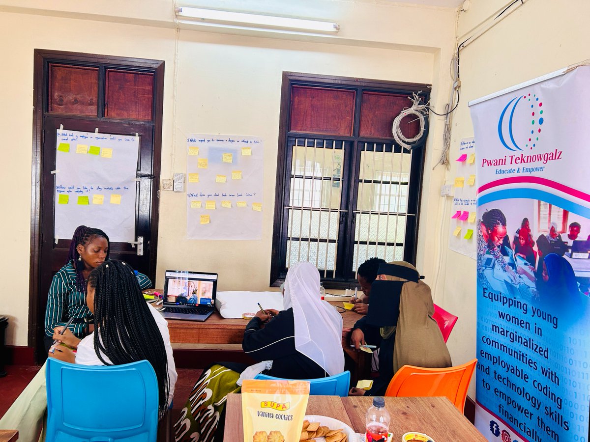 pwaniteknowgalz's tweet image. Co-design in action!  We believe our alumnae are co-creators, not just beneficiaries. From shaping curriculums to guiding program direction, their  lived experiences and challenges inform our programs.

#WomenInTech #CoDesign #Tech4Livelihoods