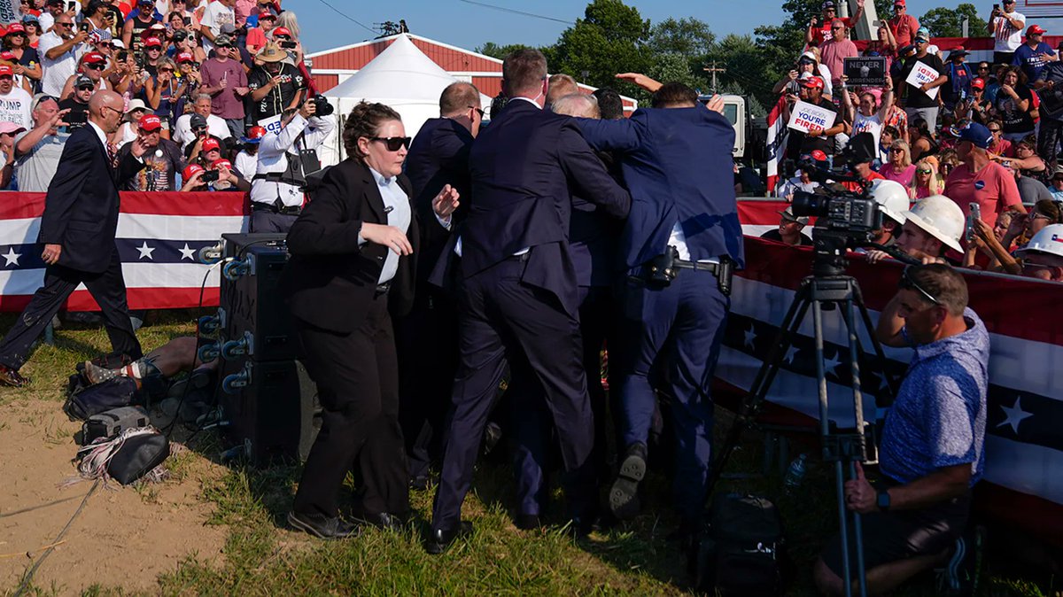 Y'all remember this cluster fuck in Butler, PA? I wonder if that fat SS Agent front left ever got that automatic holstered?
^..^~~