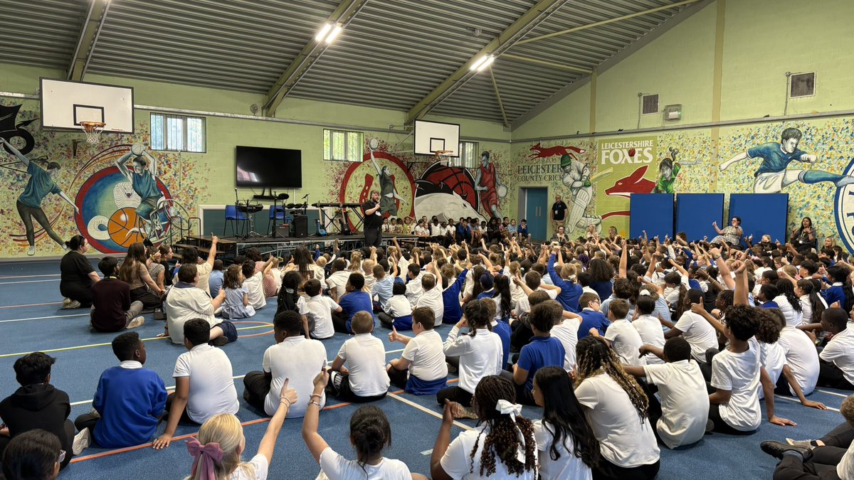 Fosse_TMET's tweet photo. Yesterday, the whole school enjoyed our final @RSMusicSchool assembly of the year. It was so good to see how our students have levelled up in their music skills #fmmusic #fmcreative #fmresilient https://t.co/yKS6nlz8QN
