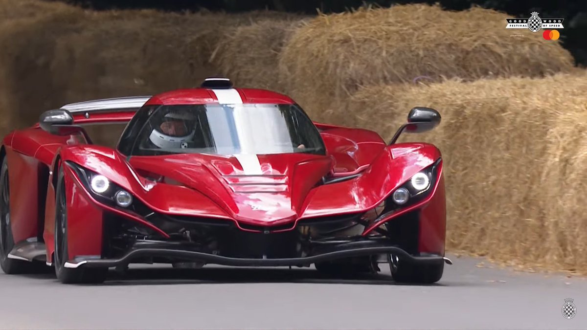 JirkaSlegl's tweet image. Česká Praga Bohema na Goodwoodu... #FOS