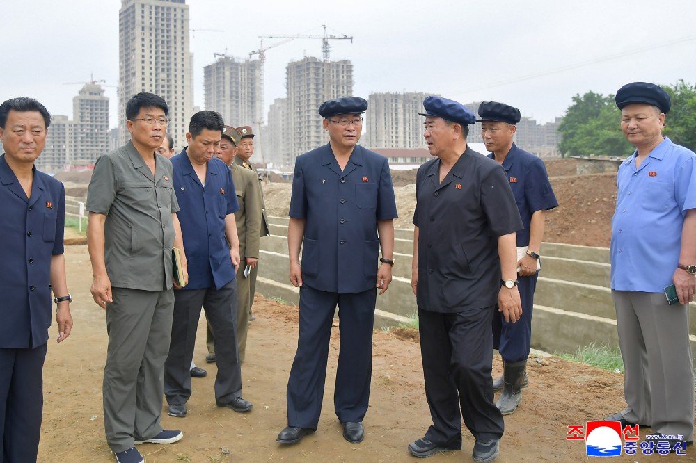 UK_KFL's tweet photo. DPRK Premier, Pak Thae Song Inspects Various Fields.

He visited the construction site of the 10,000 flats at the fourth stage in the Hwasong area, and learned about the progress made in the construction according to projects among units. https://t.co/lUS5TqVe2d
