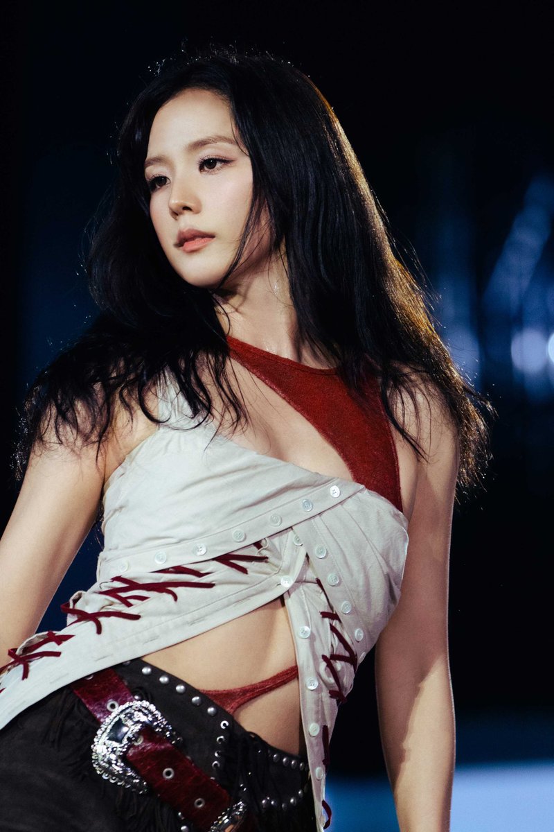 ACTRESS JISOO NEWS tweet media