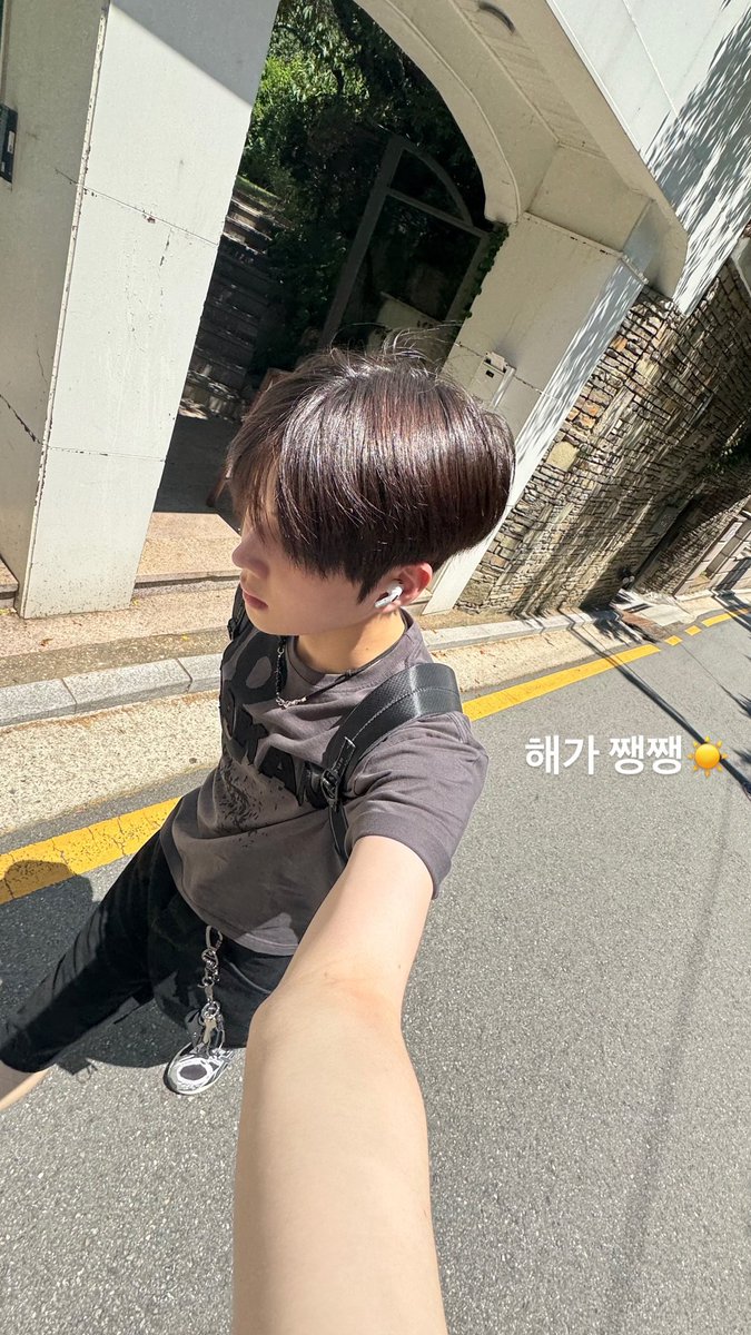 [📸] #유영서 | INSTAGRAM | 250710

“The sun is blazing☀️”

#YOUNGSEO #영서 #BAE173 #비에이이173