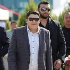 avocadoQ's tweet photo. الناس لم يسألوا كثيرًا. الكسب كان سريعًا، والدفع في البداية كان منتظمًا. فبدأت العدوى تنتشر.
في ظرف سنتين فقط، استطاع محمد أيدن أن يجمع أكثر من 180 مليون دولار من نحو 132 ألف مستثمر، أغلبهم من الطبقة المتوسطة والريف التركي، وبعضهم باع أملاكه ليضاعف أرباحه. https://t.co/2b8toF00oZ