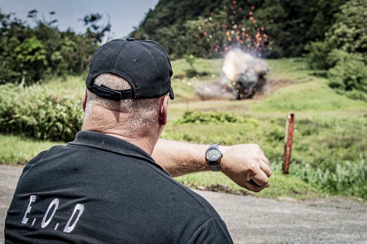 FAA_Officiel's tweet photo. [#NEDEX #securite] Vendredi 13/06, le GRIN FAA a procédé à la destruction de 763 boites de feux d’artifices 🎇 et de 6700 munitions saisies par la Police nationale sur le terrain militaire de Colson (Martinique) 💥 
➡️Une opération qui aura nécessité plus de 80 kg d’explosifs 🤯 https://t.co/Hu9Zky4N54